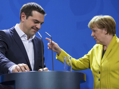El primer ministro griego Alexis Tsipras y la canciller alemana Angela Merkel