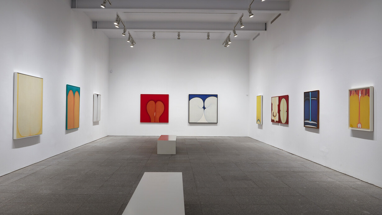 Huguette Caland, A life in a few lines, exhibition view. Courtesy of Museo Nacional Centro de Arte Reina Sofía