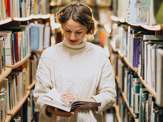 A leitura dos clássicos permite compreender as ideias e histórias que continuam moldando a cultura contemporânea