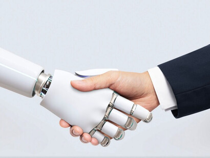La IA es una rama de la informática que desarrolla programas capaces de emular procesos propios de la inteligencia humana