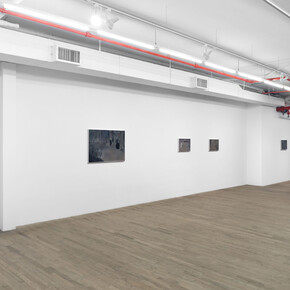 Gökhun Baltacı, A moonless plateau, exhibition view. Courtesy of kaufmann repetto