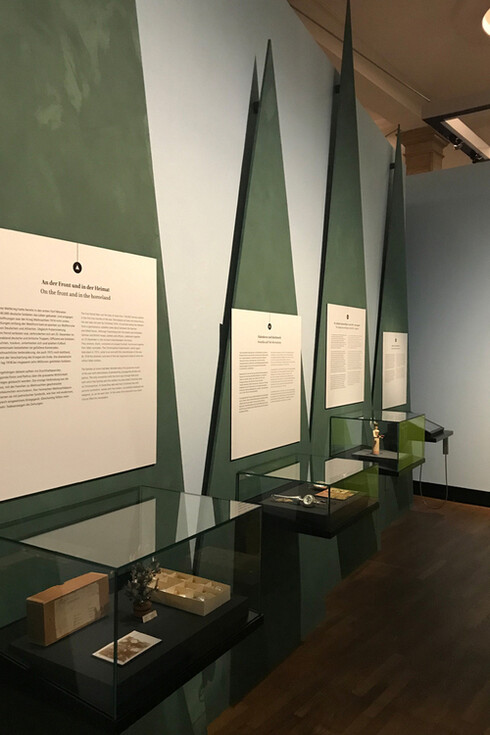 Angel, Swastika, Dome of the Rock. Courtesy of Deutsches Historisches Museum