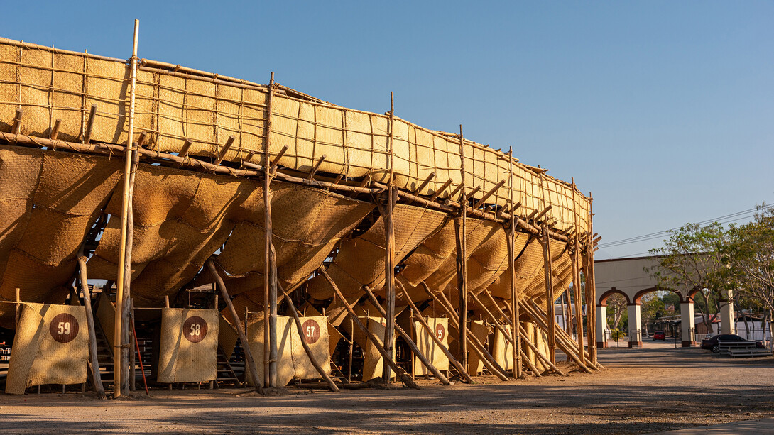 Die Stierkampfarena „La petatera“ – einer Konstruktion aus Stangen, Schilf und Stoffstreifen – wird jedes Jahr im Januar in Villa de Álvarez (MX) aufgebaut. © Foto: JRomero04/Shutterstock.com