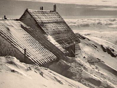 Montseny, Observatorio meteorológico del Turó de L'Home, cubierto de nieve