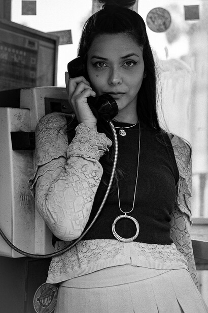 Les cabines téléphoniques de Londres. Il existe depuis longtemps des stickers, formellement interdits sous peine d’emprisonnement ou d’amendes pécuniaires
