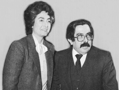 Luis Sánchez Latorre recibe el Premio Nacional de la Ministra Mónica Madariaga, 1983
