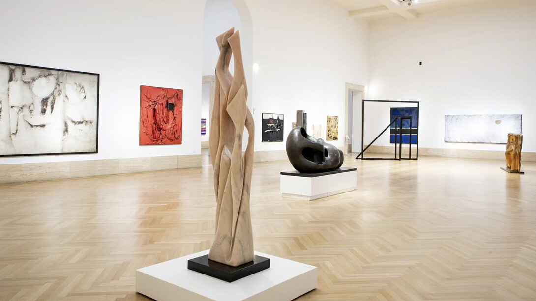 Pablo Atchugarry, Scolpire la luce, exhibition view. Courtesy of Contini Art Gallery