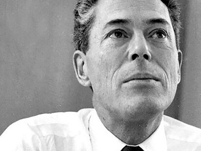 Chercheur à l’Institut Pasteur et résistant durant la Seconde Guerre mondiale, Jacques Monod incarne le lien entre engagement intellectuel et progrès scientifique