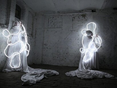 Impulses, restraints, tones. Courtesy of JanKossen Contemporary