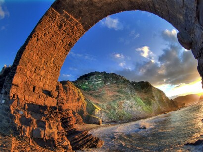 San Juan de Gaztelugatxe, en plena costa vasca, entre los municipios de Bakio y Bermeo, España