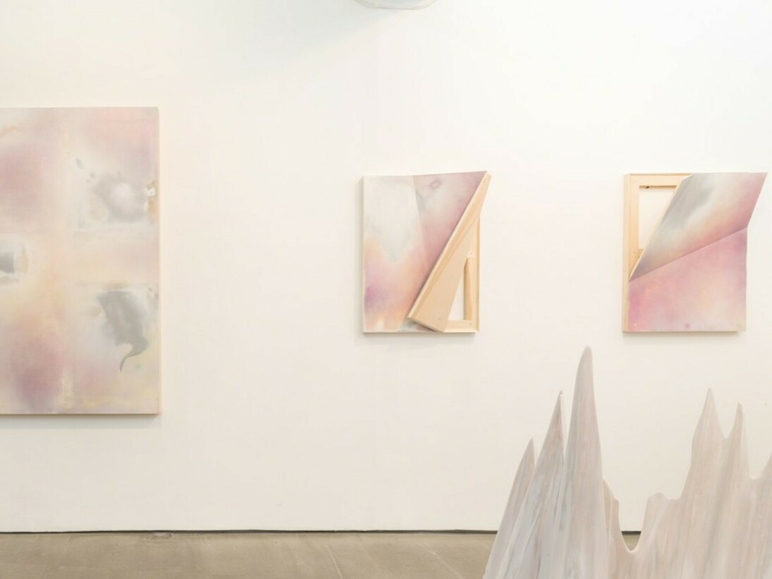 Unavoidable Encounter, Exhibition view. Courtesy of Denny Gallery