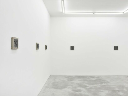The Warp and Woof of Painting, Exhibition view. Courtesy of Praz Delavallade