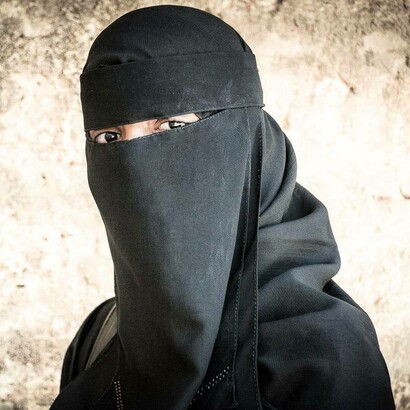 Donna con il niqab 