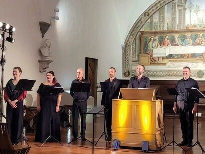 L’Homme Armé dopo il concerto “Virgo et Mater”. Da sinistra: Giovanna Baviera, Elisabetta Vuocolo, Paolo Fanciullacci, Davide Benetti, Andrea Perugi, Gabriele Lombardi. ©Giulia Nuti