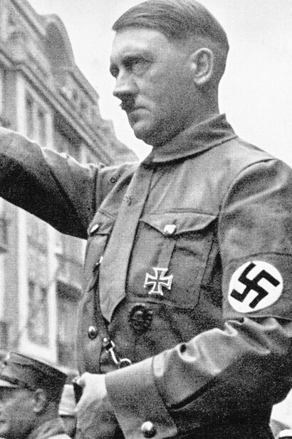 Adolf Hitler, un contemporaneo?