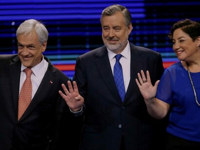 Sebastián Piñera, Alejandro Guillier y Beatriz Sánchez durante el debate presidencial entre los candidatos