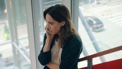 Filme Ela Disse.  O filme conta a história de duas jornalistas do New York Times, Jodi Kantor e Megan Twohey, que iniciam uma investigação sobre casos de abuso sexual em Hollywood