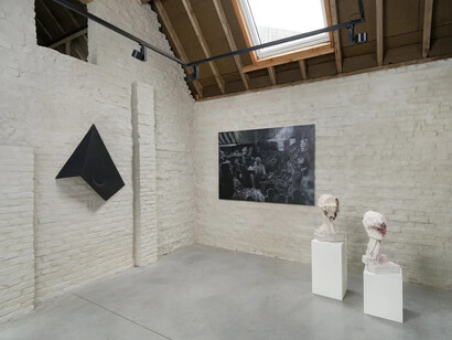 Various artists, Ontomateria, exhibition view. Courtesy of Verduyn Gallery
