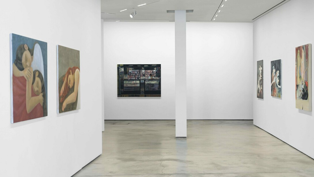 Varios artistas, Echoes of beauty, vista de exhibición. Cortesía de Yusto/Giner