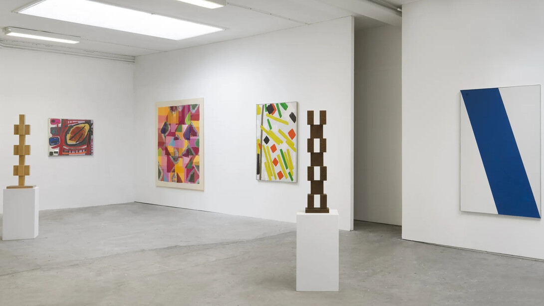 Various artists, The clouds are charging colour (version 2), exhibition view. Courtesy of Dürst Britt & Mayhew