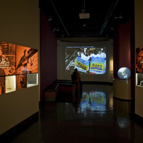 Leaving home, exhibition view. Courtesy of Immigration Museum