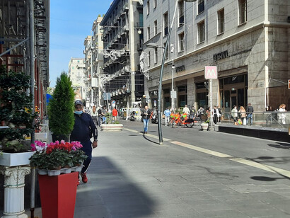 The exterior view of Toledo Station highlights the remarkable architectural installation by Óscar Tusquets Blanca