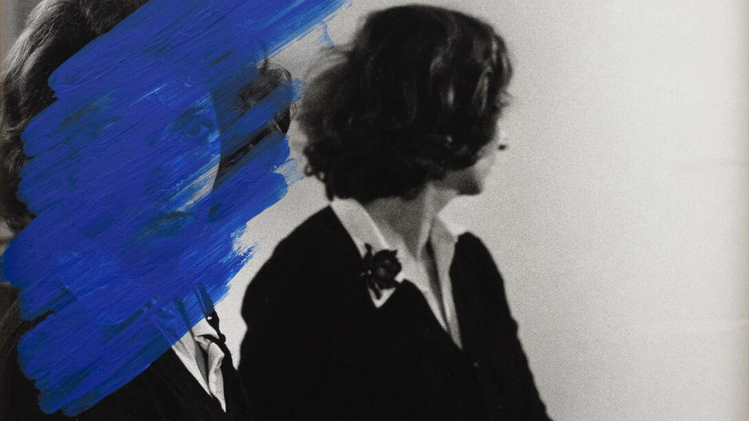 Helena Almeida, Pintura habitada [Peinture habitée], 1976, Photographie noir et blanc, acrylique, 40 × 30 cm
Coll. Fernando d’Almeida
