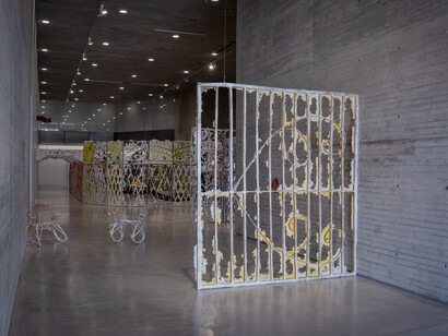 Sofía Salazar Rosales, Travesías de una lágrima, vista de exhibición. Cortesía del Centro de Creación Contemporánea de Andalucía