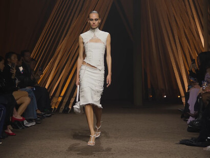 In McQueen Spring Summer 2026, subconscious desires emerge and guide a journey from desire to deliverance, surrendering to the untamed energy of nature