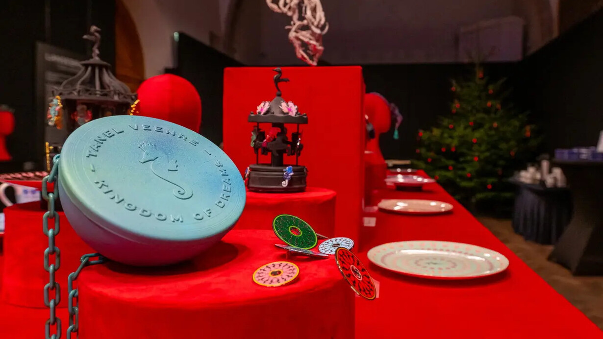 Langebraun–Veenre. Dragons and seahorses, exhibition view. Courtesy of Estonian History Museum