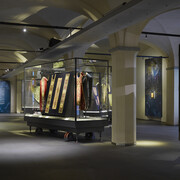 Tesori di seta. Capolavori tessili dalla donazione Falletti, vista della mostra. Per gentile concessione del Museo del Tessuto