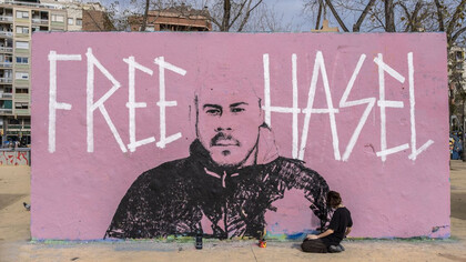 Mural en defensa de Hasél en Barcelona