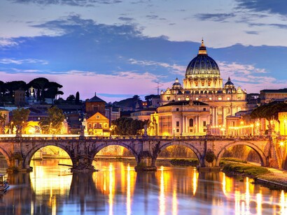 Imagen de Roma al caer la noche