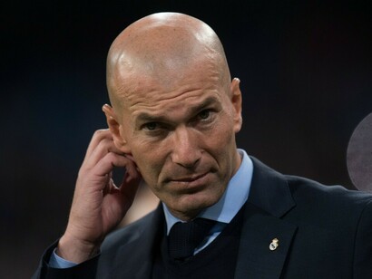 Zidane ha pasado en un visto y no visto de disfrutar de un tiempo de vino y rosas a saborear la hiel del fracaso 
