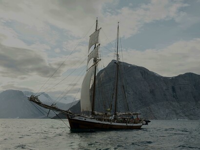 A discussão sobre os "descobrimentos" tornou-se controversa apenas recentemente, refletindo uma mudança de consciência na sociedade portuguesa