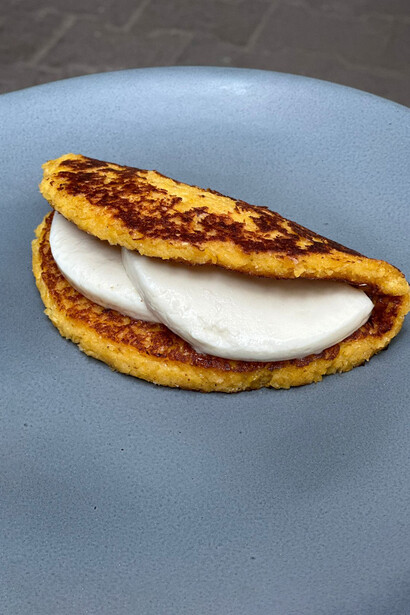 Un plato de cachapas, típica comida venezolana