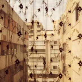 Noon (No.8), archival inkjet print, 101 cm x
105 cm, 2010 -­ 2011, Courtesy Kalfayan Galleries, Athens.