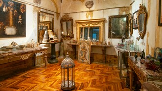 Galleria Baroni, via Madonnina 17, Milano, Italia