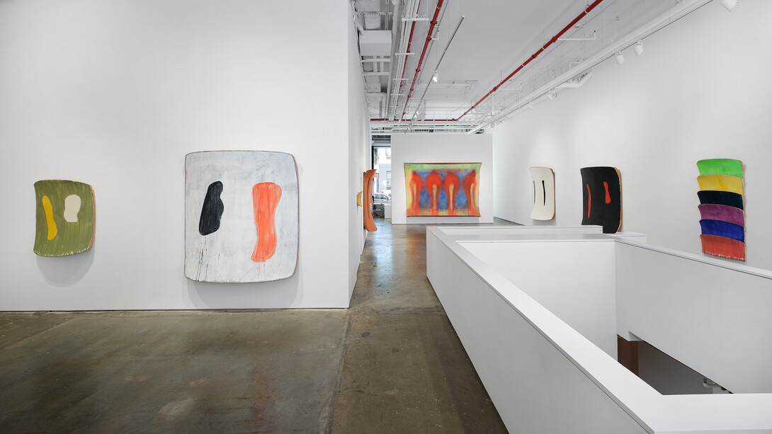 Ron Gorchov, Exploring the near/far painterly horizons of modern space, exhibition view. Courtesy of Vito Schnabel Gallery