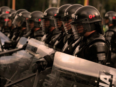 Miembros del Escuadrón Móvil Antidisturbios