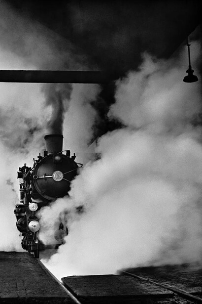 René Groebli, Magie der Schiene (#559), Vintage, 1949. Courtesy of Bildhalle Gallery