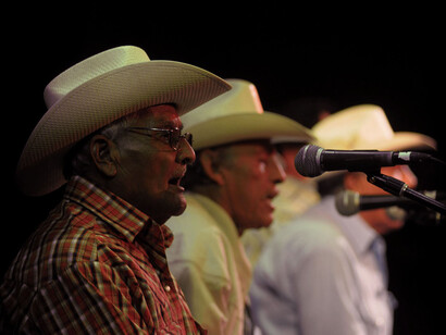 Los Cardencheros de Sapioriz son un cuarteto de cantantes «a capela» del género denominado canto cardenche