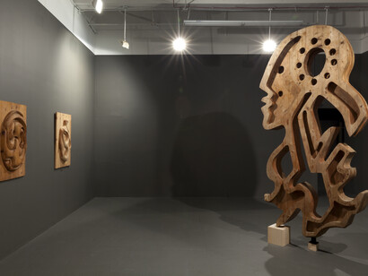 Installation view, “The T'ang Horse: Anthony Quinn”, at Mana Contemporary. [Featured
work, right: Anthony Quinn, True Lady, 1992.] Photo by John Berens.
