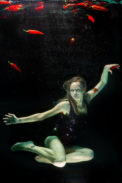 Art abstrait. Sortir de la linéarité, de la contingence, séparer, détacher, fait naître des idées, des pensées éloignées des aspects denses qui les retenaient et les emprisonnaient