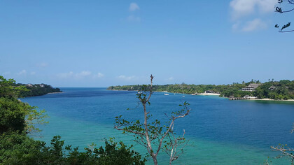 Tsavo. Il y a des pays où l'on s'interroge sans cesse, où l'on intériorise et remet tout en question