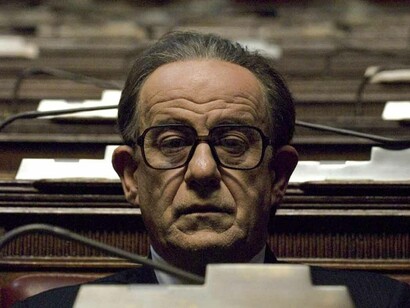 Toni Servillo ne 'Il Divo' di Paolo Sorrentino