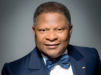 Alexis Vincent Gomès. Des massacres de chrétiens avaient lieu dans certaines régions voisines, il a réalisé un Temple interreligieux à Pointe-Noire, au cœur de l'Afrique, pour donner du courage aux croyants et pour faire émerger un fort "symbole de paix" dans cette région