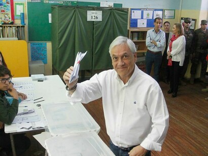 Piñera votando