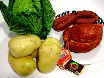 Botillo con patatas y repollo