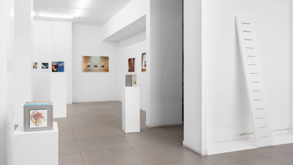 Cesare Pietroiusti, Materia paterna, exhibition view. Courtesy of the Gallery Apart 